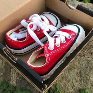NIB converse red/white shoes